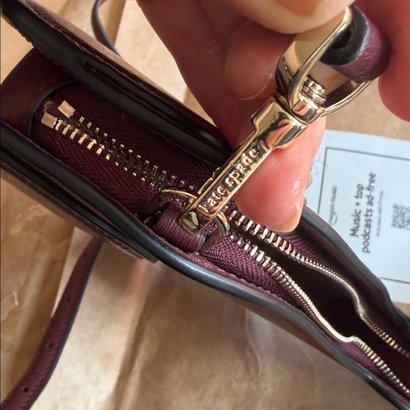 Beyond Adorable “KATE SPADE” Dog Crossbody Bag - Picture 8 of 10